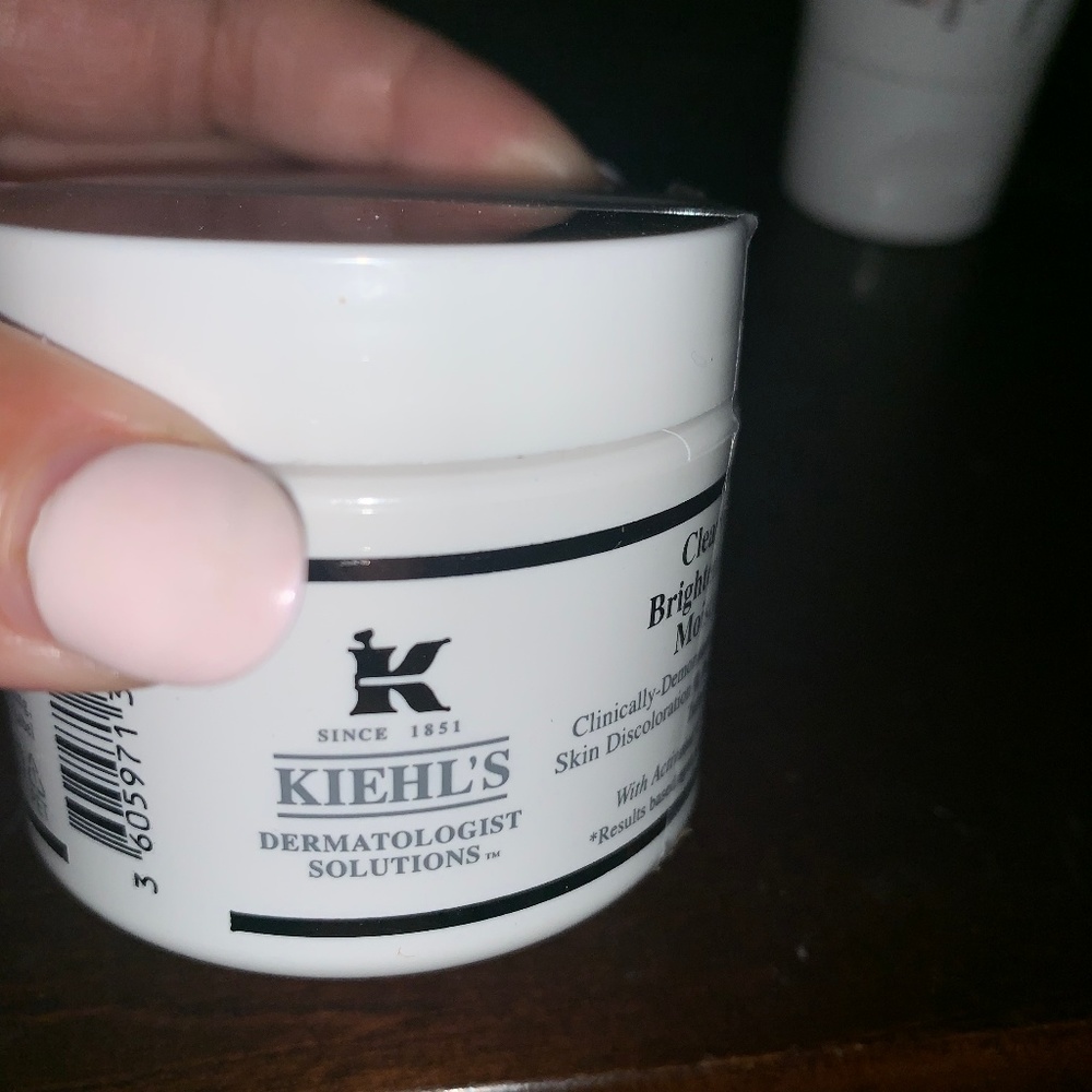 Kiehl's Clearly Corrective Brightening & Smoothing